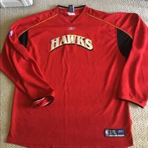 SIGNED HAWKS BASKETBALL JERSEY